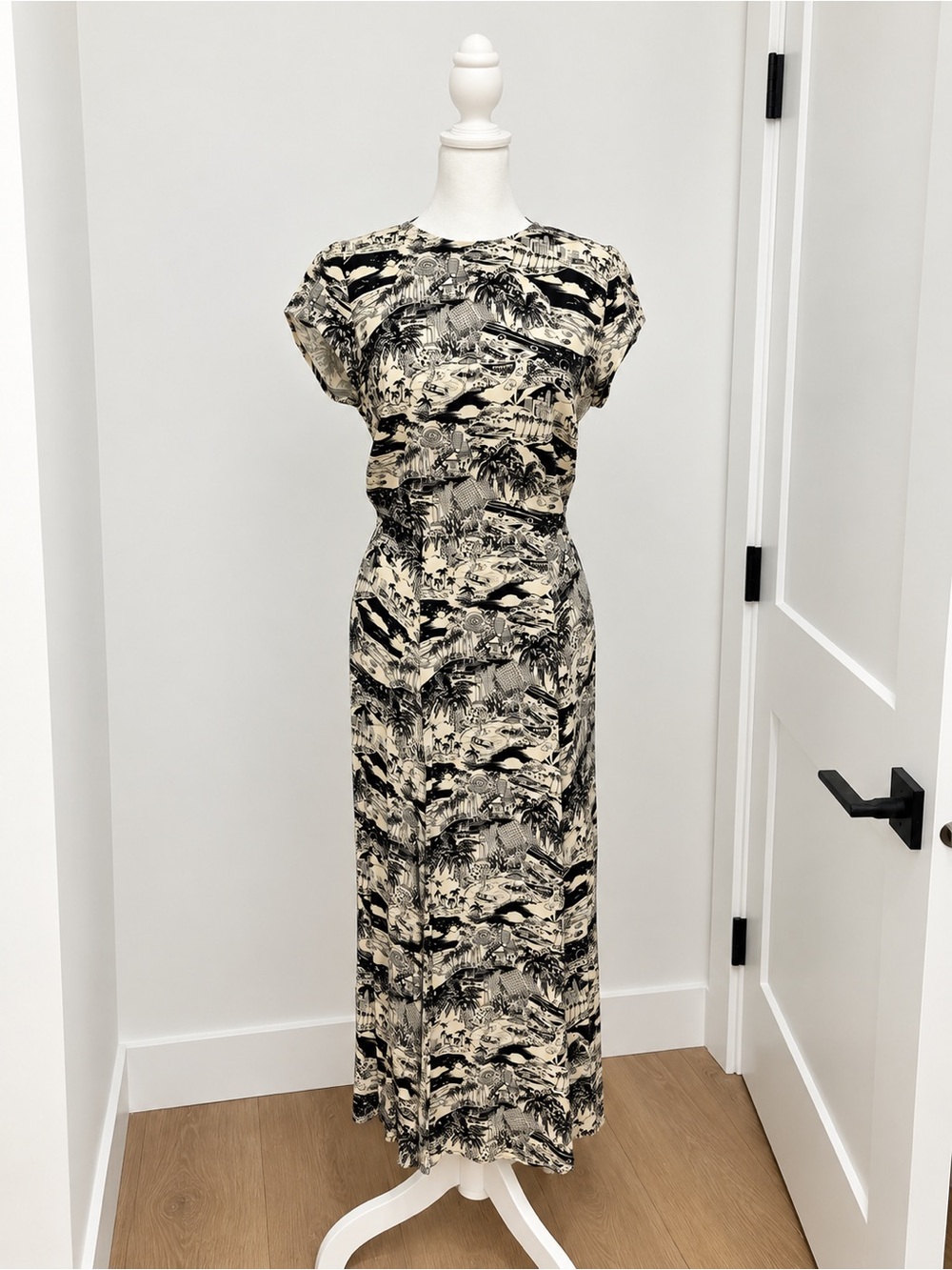 Reformation Gavin Dress Size 10 Black Cream Toile Scenic Midi